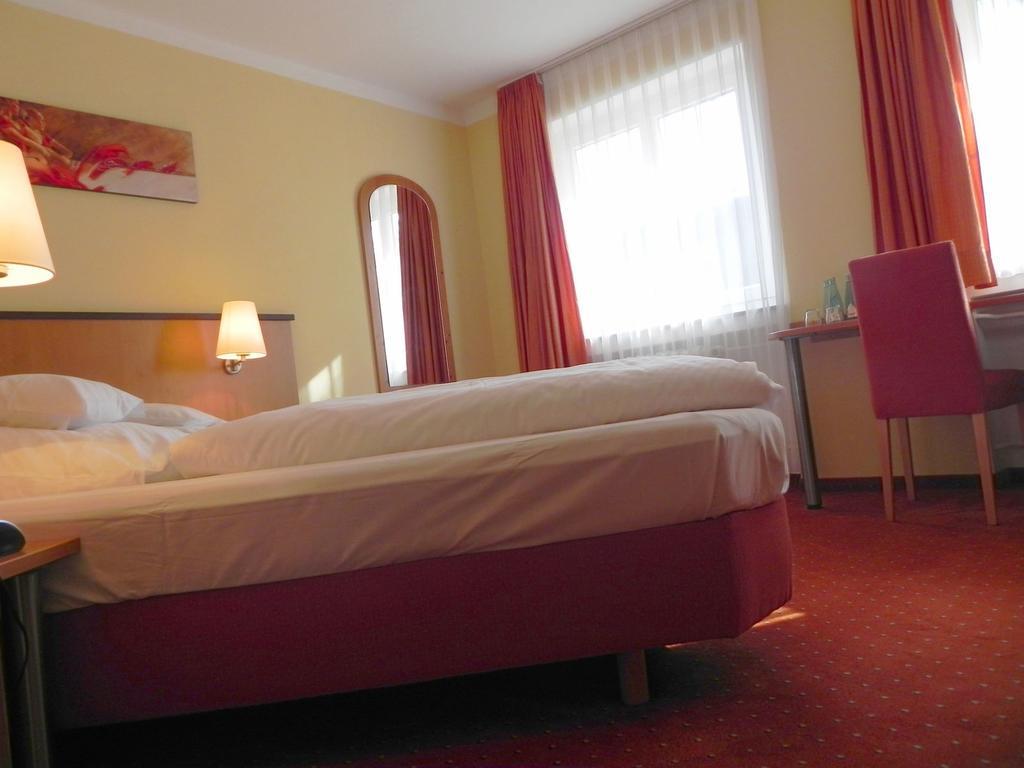 פרוידנשטאדט Hotel Schwanen מראה חיצוני תמונה
