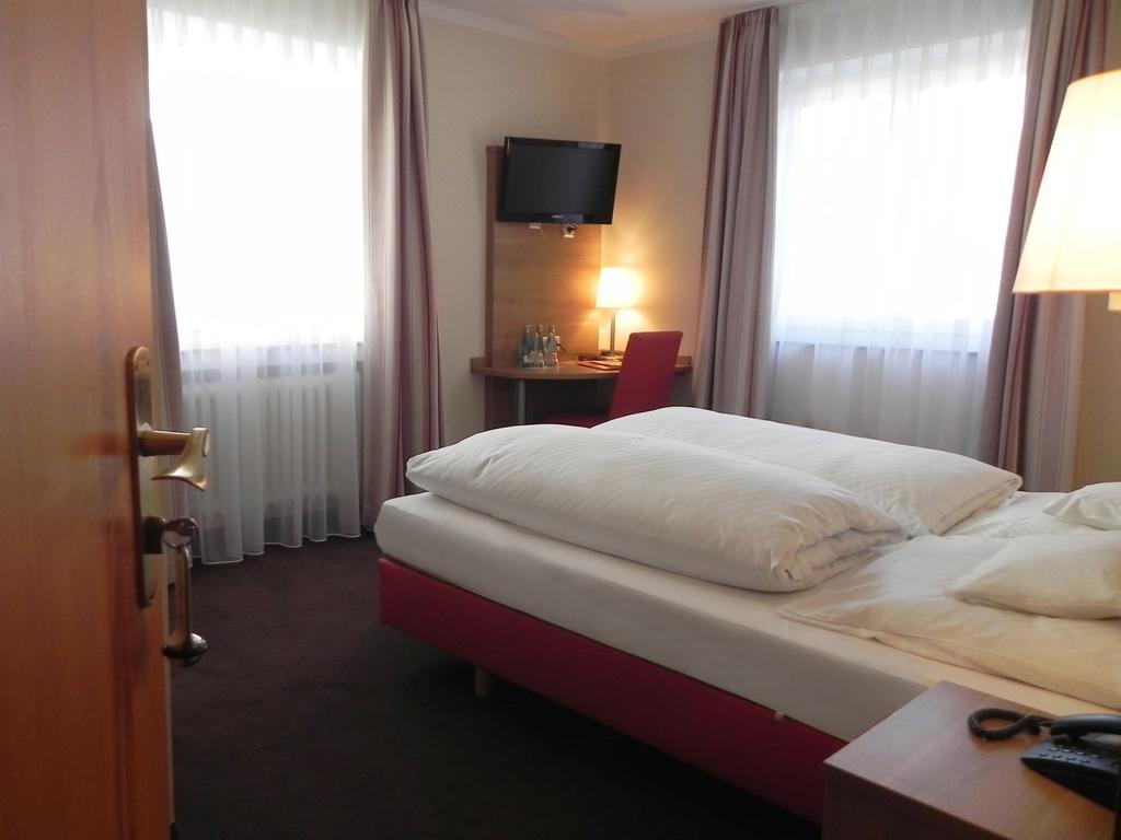 פרוידנשטאדט Hotel Schwanen מראה חיצוני תמונה